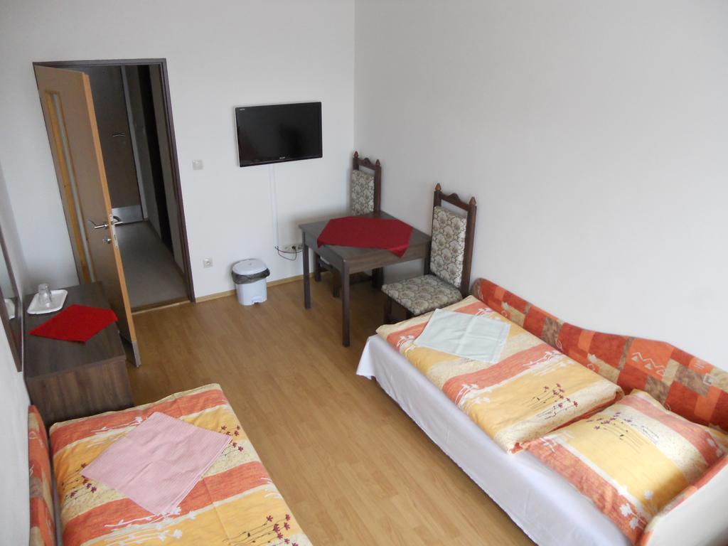 Motel Madona Banská Bystrica Esterno foto