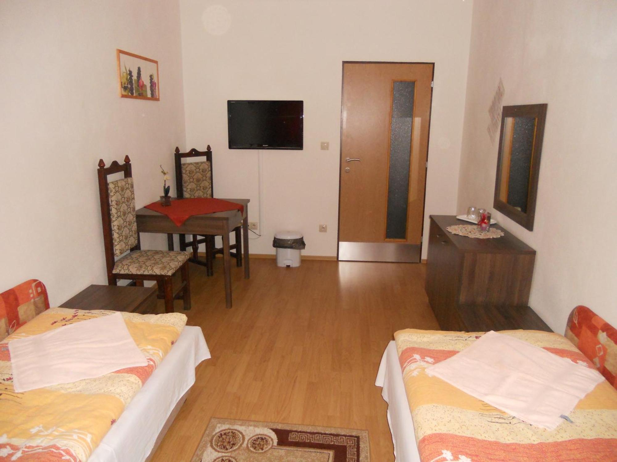 Motel Madona Banská Bystrica Esterno foto